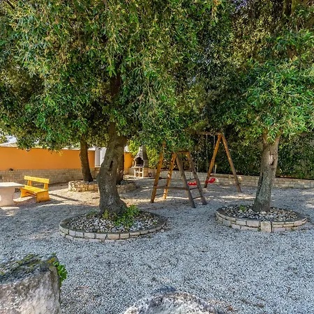 Rok 3 By Interhome * Pola