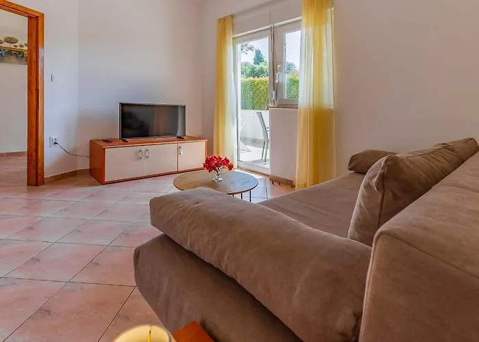 Apartment Rok 3 By Interhome