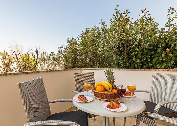 Rok 3 By Interhome Pula