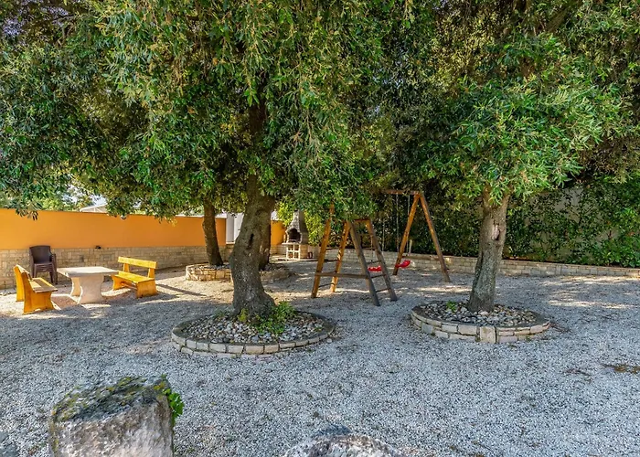 Rok 3 By Interhome * Pula